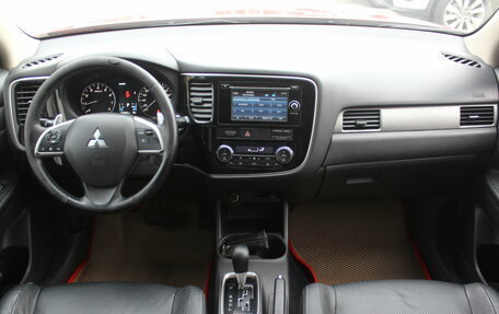 Mitsubishi Outlander III рестайлинг 3, 2013 год, 1 067 000 рублей, 7 фотография