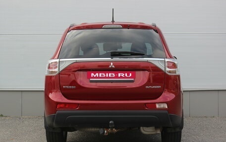 Mitsubishi Outlander III рестайлинг 3, 2013 год, 1 067 000 рублей, 4 фотография