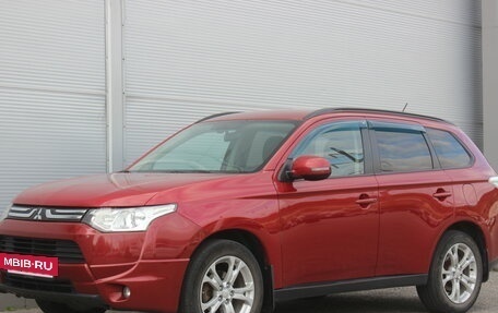 Mitsubishi Outlander III рестайлинг 3, 2013 год, 1 067 000 рублей, 5 фотография
