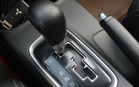 Mitsubishi Outlander III рестайлинг 3, 2013 год, 1 067 000 рублей, 28 фотография