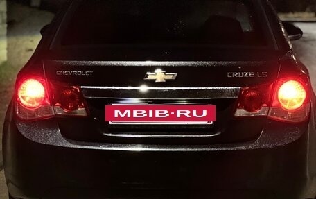Chevrolet Cruze II, 2010 год, 630 000 рублей, 8 фотография
