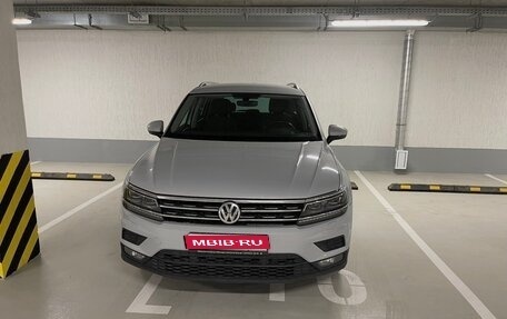 Volkswagen Tiguan II, 2018 год, 2 900 000 рублей, 1 фотография
