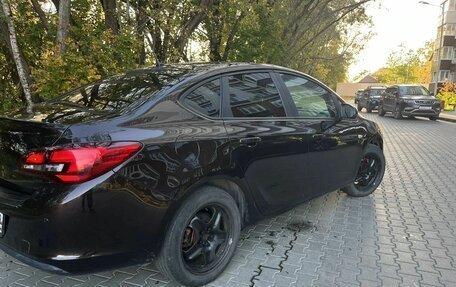 Opel Astra J, 2013 год, 610 000 рублей, 4 фотография