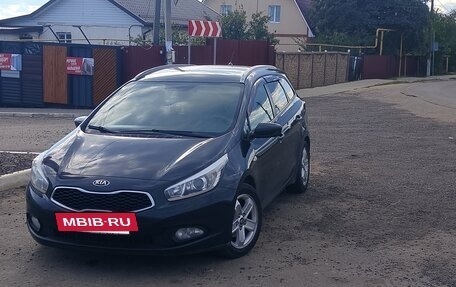 KIA cee'd III, 2013 год, 1 040 000 рублей, 2 фотография