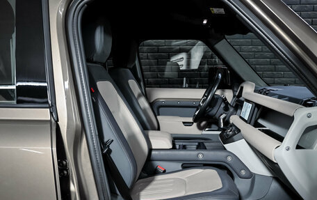 Land Rover Defender II, 2020 год, 4 890 000 рублей, 10 фотография
