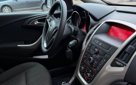 Opel Astra J, 2010 год, 520 000 рублей, 20 фотография