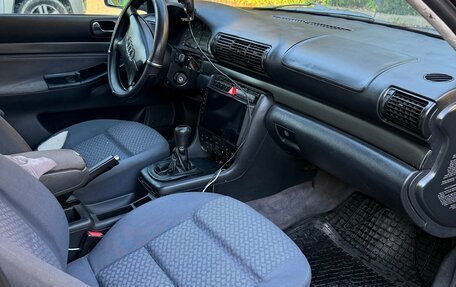 Audi A4, 1995 год, 280 000 рублей, 12 фотография