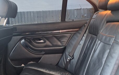 BMW 5 серия, 2002 год, 950 000 рублей, 18 фотография