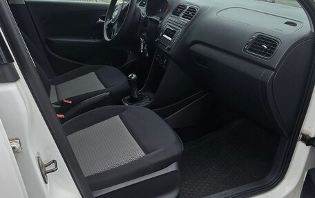 Volkswagen Polo VI (EU Market), 2013 год, 850 000 рублей, 14 фотография