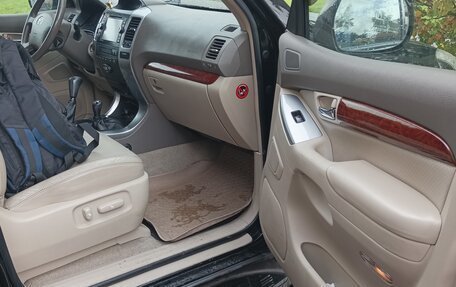 Toyota Land Cruiser Prado 120 рестайлинг, 2005 год, 1 700 000 рублей, 3 фотография