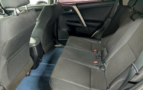 Toyota RAV4, 2016 год, 2 040 000 рублей, 15 фотография