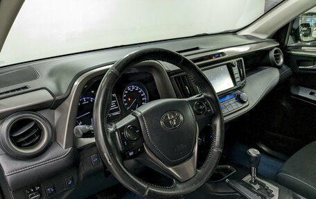 Toyota RAV4, 2016 год, 2 040 000 рублей, 13 фотография