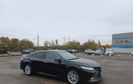 Toyota Camry, 2018 год, 2 930 000 рублей, 1 фотография