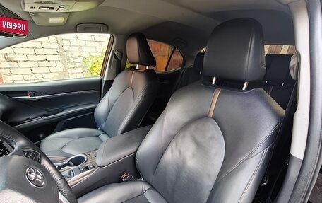 Toyota Camry, 2018 год, 2 930 000 рублей, 9 фотография