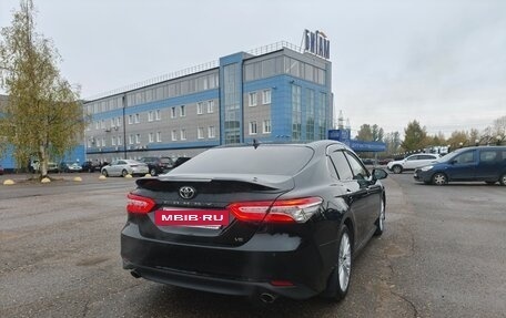 Toyota Camry, 2018 год, 2 930 000 рублей, 4 фотография