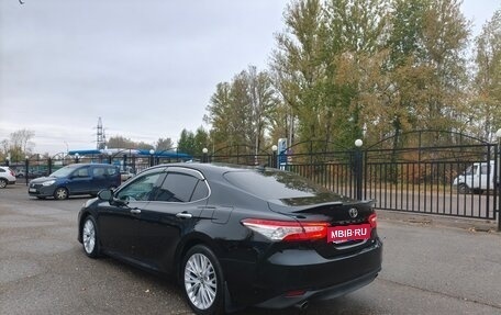 Toyota Camry, 2018 год, 2 930 000 рублей, 5 фотография