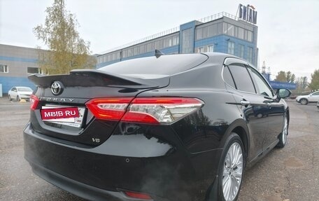 Toyota Camry, 2018 год, 2 930 000 рублей, 6 фотография