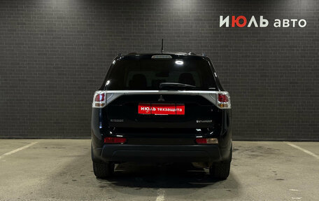 Mitsubishi Outlander III рестайлинг 3, 2012 год, 1 649 000 рублей, 6 фотография