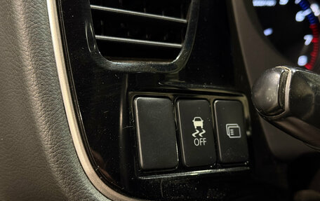 Mitsubishi Outlander III рестайлинг 3, 2012 год, 1 649 000 рублей, 17 фотография