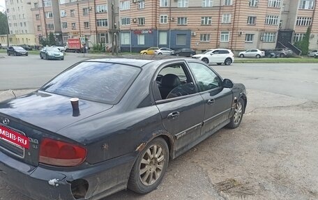 Hyundai Sonata IV рестайлинг, 2004 год, 45 000 рублей, 3 фотография