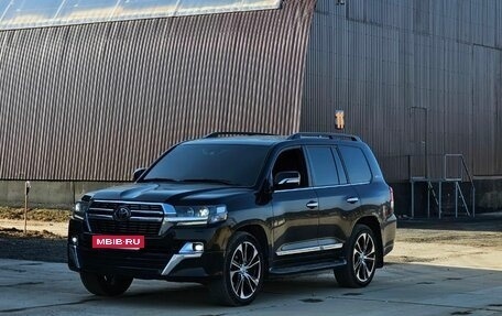 Toyota Land Cruiser 200, 2020 год, 7 800 000 рублей, 3 фотография