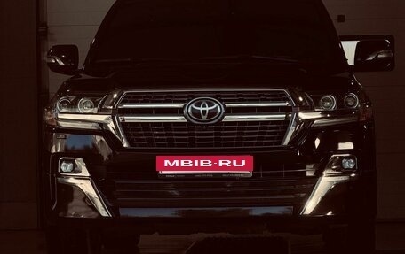 Toyota Land Cruiser 200, 2020 год, 7 800 000 рублей, 4 фотография