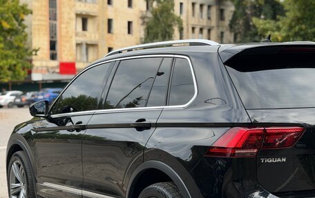 Volkswagen Tiguan II, 2018 год, 2 890 000 рублей, 10 фотография