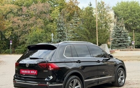 Volkswagen Tiguan II, 2018 год, 2 890 000 рублей, 4 фотография