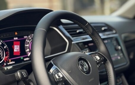 Volkswagen Tiguan II, 2018 год, 2 890 000 рублей, 11 фотография