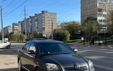 Toyota Avensis III рестайлинг, 2007 год, 655 000 рублей, 2 фотография