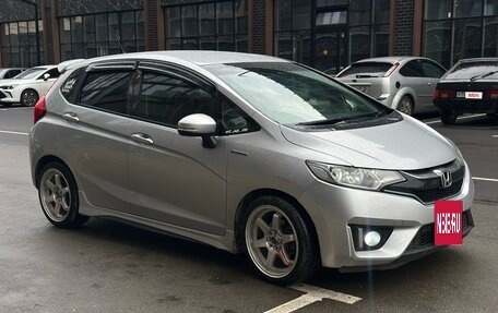 Honda Fit III, 2016 год, 1 030 000 рублей, 2 фотография