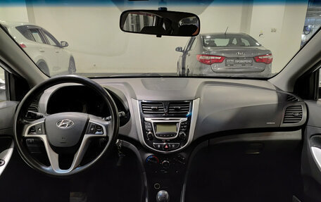 Hyundai Solaris II рестайлинг, 2013 год, 670 000 рублей, 18 фотография