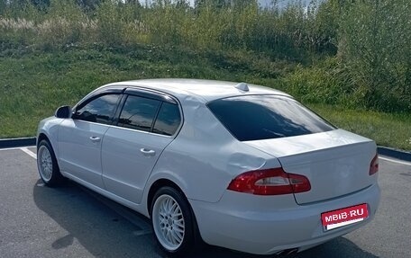 Skoda Superb III рестайлинг, 2011 год, 600 000 рублей, 4 фотография