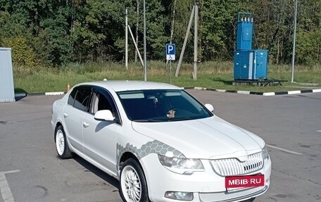 Skoda Superb III рестайлинг, 2011 год, 600 000 рублей, 3 фотография