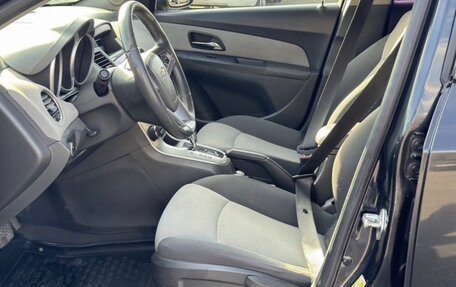 Chevrolet Cruze II, 2010 год, 495 000 рублей, 7 фотография