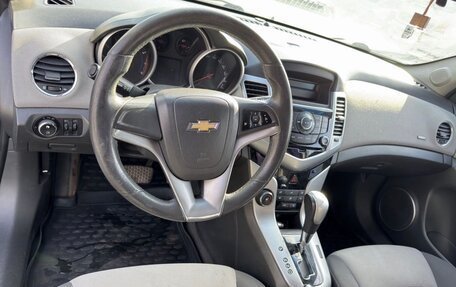 Chevrolet Cruze II, 2010 год, 495 000 рублей, 6 фотография