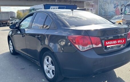 Chevrolet Cruze II, 2010 год, 495 000 рублей, 3 фотография