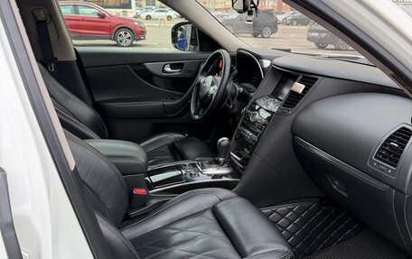 Infiniti FX II, 2011 год, 2 200 000 рублей, 32 фотография