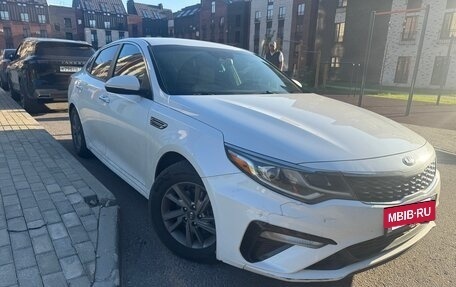 KIA Optima IV, 2019 год, 1 830 000 рублей, 2 фотография