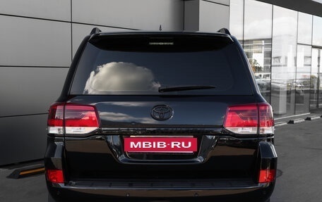Toyota Land Cruiser 200, 2018 год, 5 298 000 рублей, 6 фотография