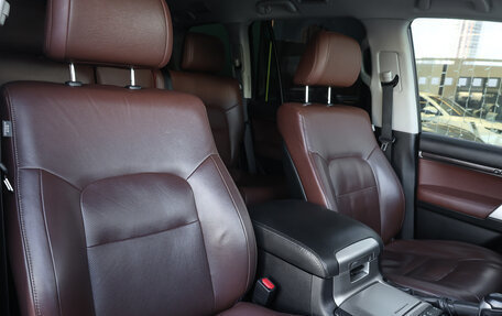 Toyota Land Cruiser 200, 2018 год, 5 298 000 рублей, 11 фотография