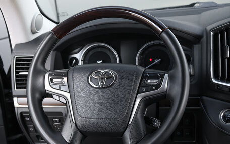 Toyota Land Cruiser 200, 2018 год, 5 298 000 рублей, 18 фотография