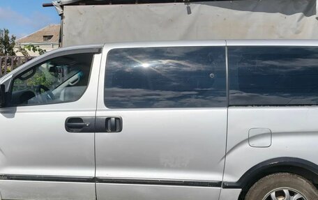 Hyundai Grand Starex Grand Starex I рестайлинг 2, 2008 год, 1 050 000 рублей, 3 фотография
