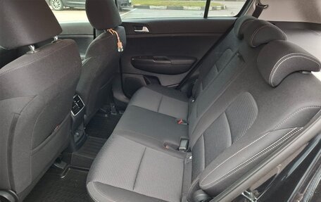 KIA Sportage IV рестайлинг, 2018 год, 2 200 000 рублей, 7 фотография