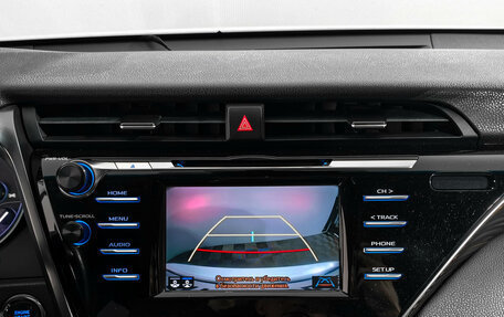 Toyota Camry, 2018 год, 2 590 000 рублей, 20 фотография