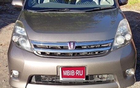 Toyota ISis I, 2009 год, 1 150 000 рублей, 1 фотография