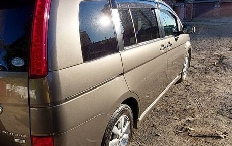 Toyota ISis I, 2009 год, 1 150 000 рублей, 5 фотография