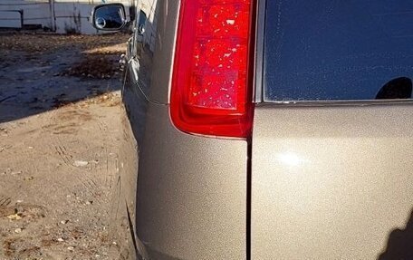 Toyota ISis I, 2009 год, 1 150 000 рублей, 9 фотография