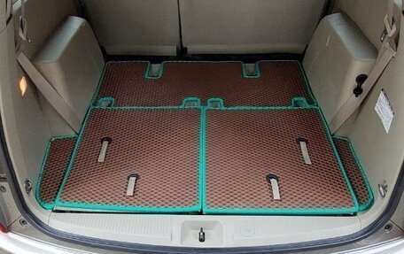 Toyota ISis I, 2009 год, 1 150 000 рублей, 31 фотография