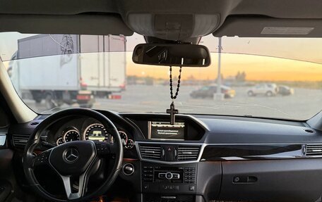 Mercedes-Benz E-Класс, 2012 год, 1 750 000 рублей, 15 фотография